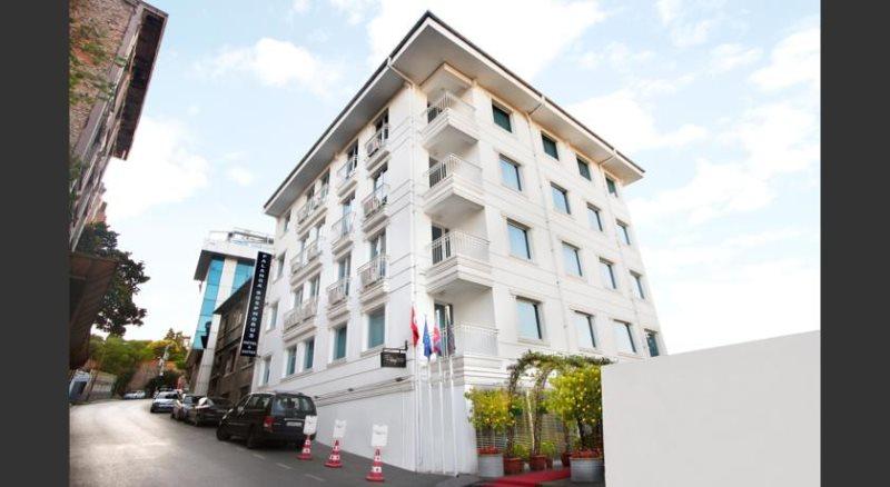 Hotel Malta Bosphorus 3*